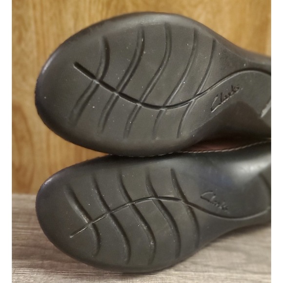 Clarks Women's Brown Leather Loafers - Picture 8 of 11